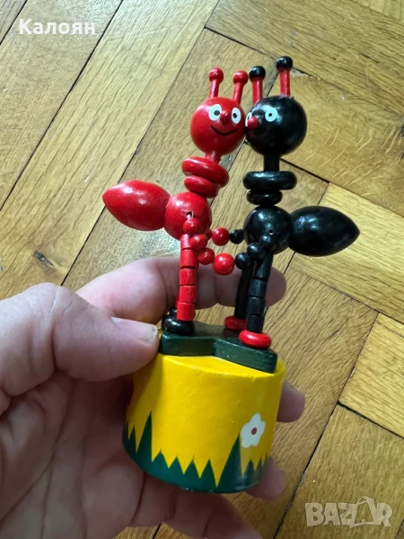 Дървена играчка с мравки , снимка 1