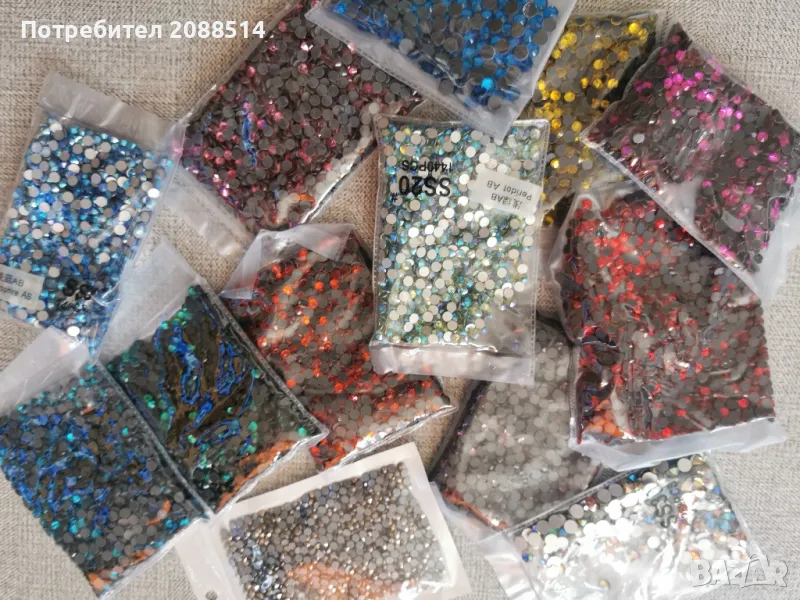 Цветни камъни за декорация, снимка 1