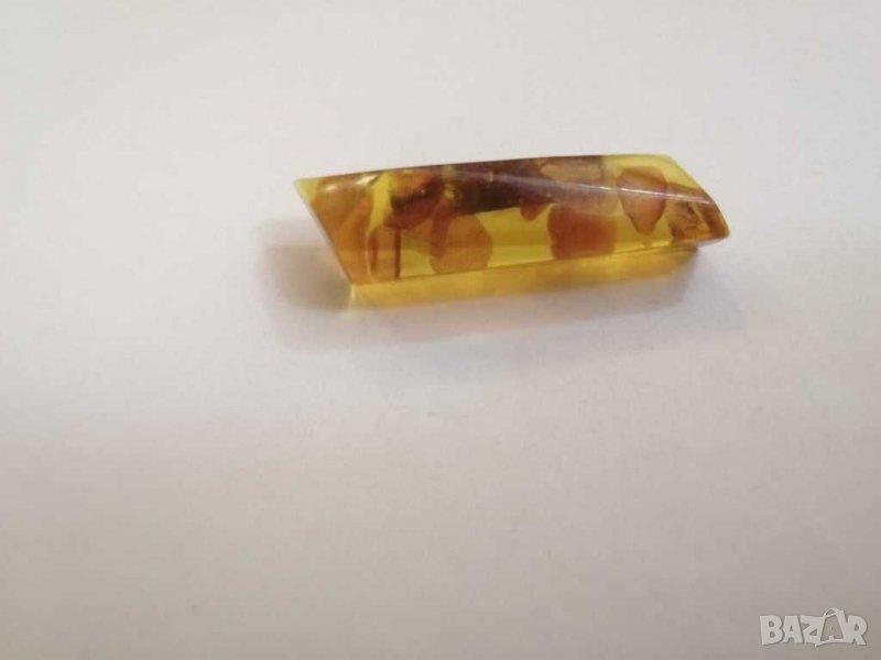 Стара брошка от кехлибар. , снимка 1