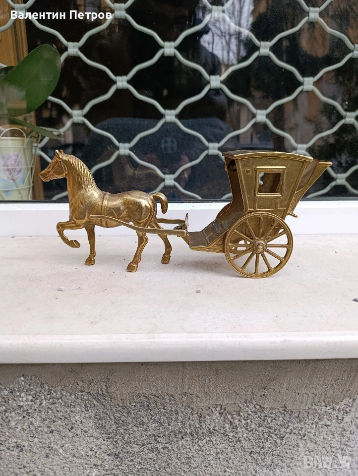 бронзов кон с карета, снимка 1