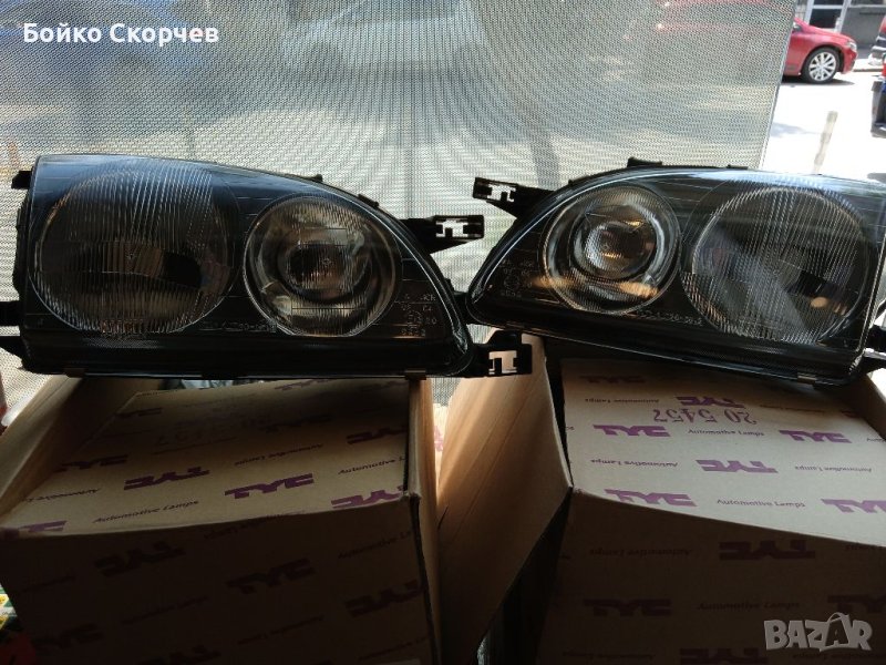 Фарове за Авенсис, снимка 1