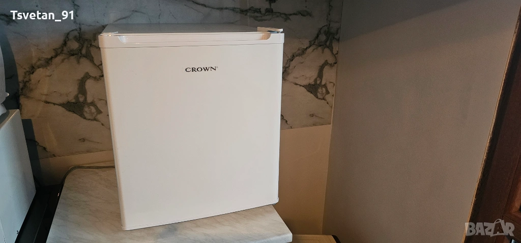 Минибар Crown, снимка 1