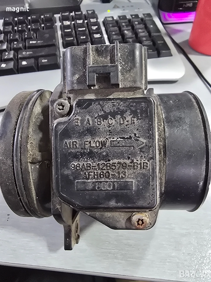 98AB-12B579-B3B Дебитомер за Ford Focus 98ab 12b579 b1b, снимка 1