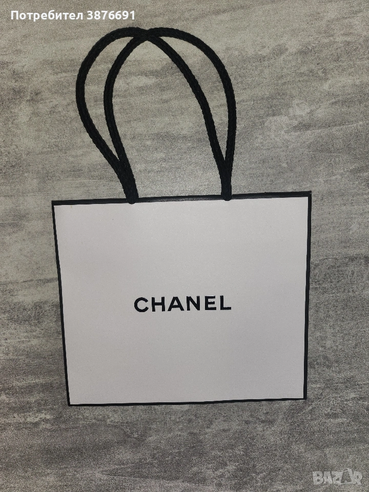 оригинална малка чантичка Chanel, снимка 1