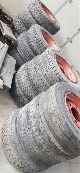 Безкамерни гуми с джанти за ремарке РСД 4 в Селскостопанска техника в с.  Труд - ID36870362 — Bazar.bg