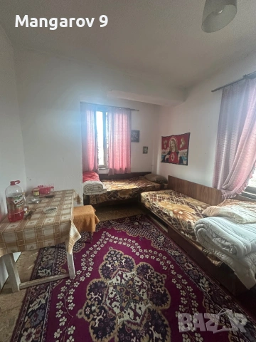 Къща с двор, снимка 3 - Къщи - 53343290