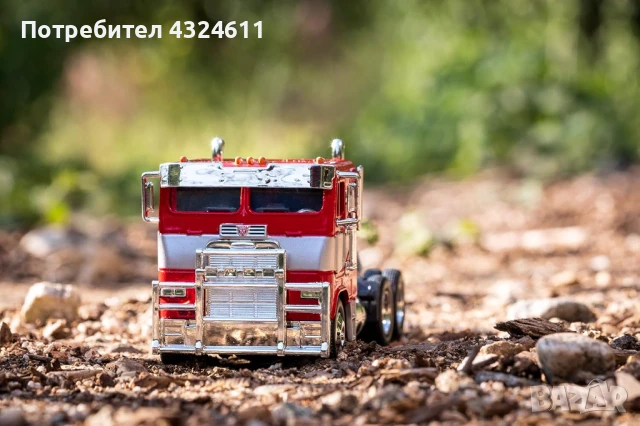 Камион Трансформърс, Jada Toys, 1:32 Die-cast модел, HWR Transformers RotB Optimus Prime, снимка 4 - Коли, камиони, мотори, писти - 50542653