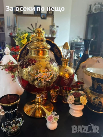 Murano Italy 1961 - ръчно рисувана бонбониера с капак Код P2102