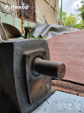 Монофазен ел.двигател/електромотор/електродвигател 2.2kW 100 rpm, снимка 3 - Електродвигатели - 30160439