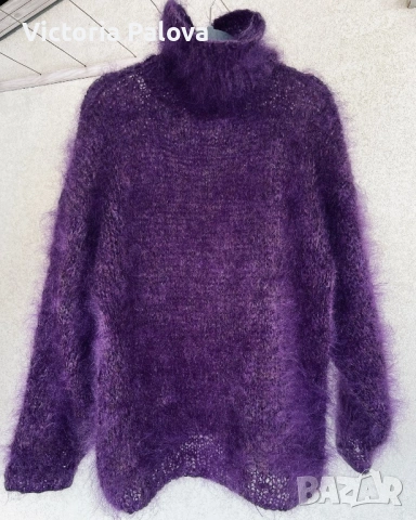 Луксозен мохерен пуловер с дълъг косъм в кралско лилаво