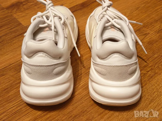 Дамски маратонки Adidas Ozelle, снимка 4 - Маратонки - 56466126
