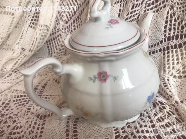 Прекрасен бароков чайник произведен в "Сталин" Видин 1958 г., снимка 3 - Антикварни и старинни предмети - 40853881