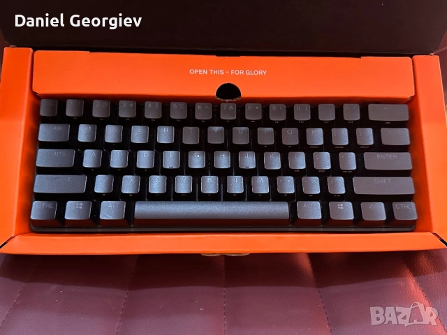SteelSeries Apex Pro Mini Gen 3 геймърска клавиатура с OmniPoint 3.0 HyperMagnetic Сиучове, снимка 2 - Клавиатури и мишки - 53177719