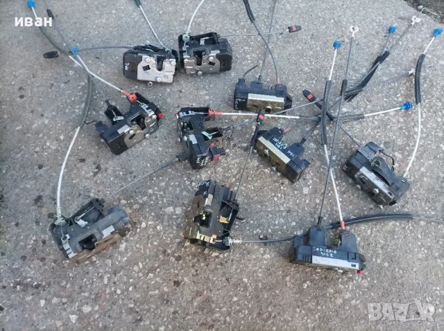 Брави за Опел Зафира а , снимка 4 - Части - 48427173