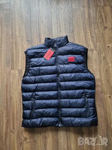 Страхотна мъжка грейка елек HUGO BOSS размер S M XL