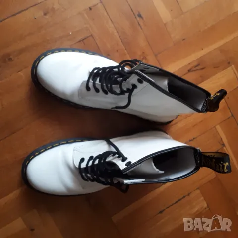 Dr. Martens 42 номер естествена кожа бели, снимка 3 - Мъжки боти - 47819928
