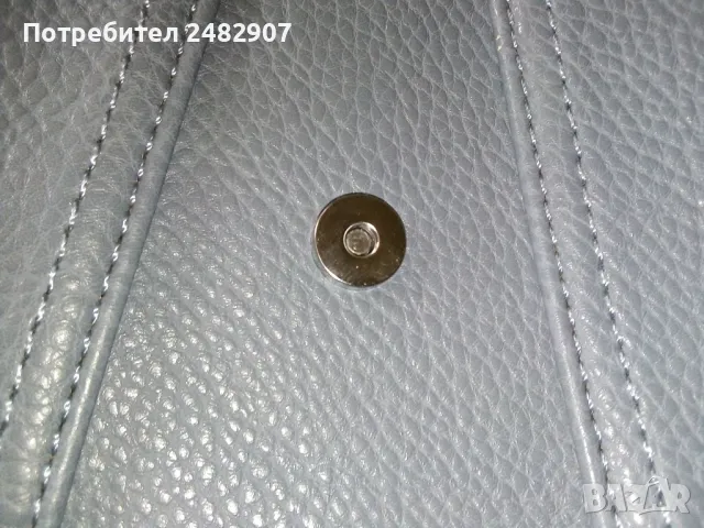 Малка дамска чанта, снимка 4 - Чанти - 48975494