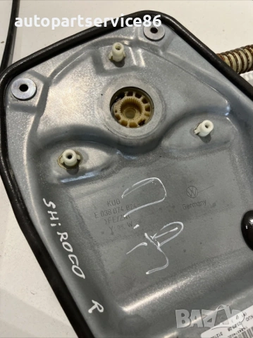 Регулатор за стъкло за предна дясна врата за Volkswagen Scirocco (2008) 1K8837402, снимка 2 - Части - 54165349