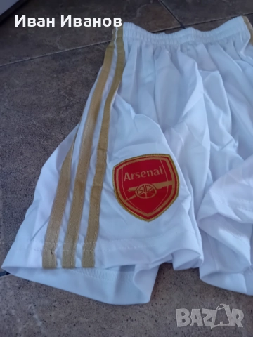 Чисто нови оригинални къси панталони на Арсенал, снимка 3 - Футбол - 51750349