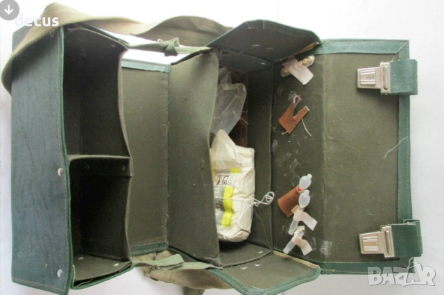 Военна медицинска чанта, куфар, снимка 2 - Антикварни и старинни предмети - 51462383