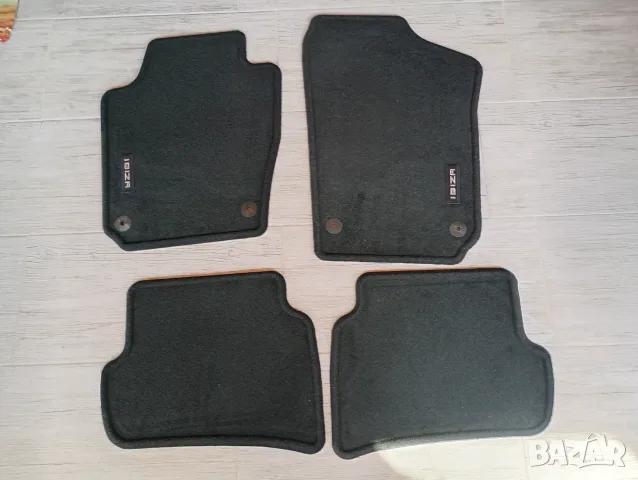 Seat Ibiza 6J Floor оригинални стелки на марката Velpic 
