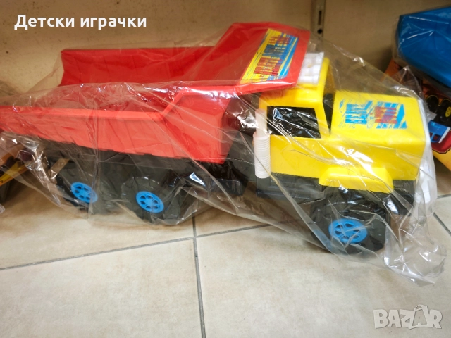 Камион самосвал с подвижна каросерия 59см 