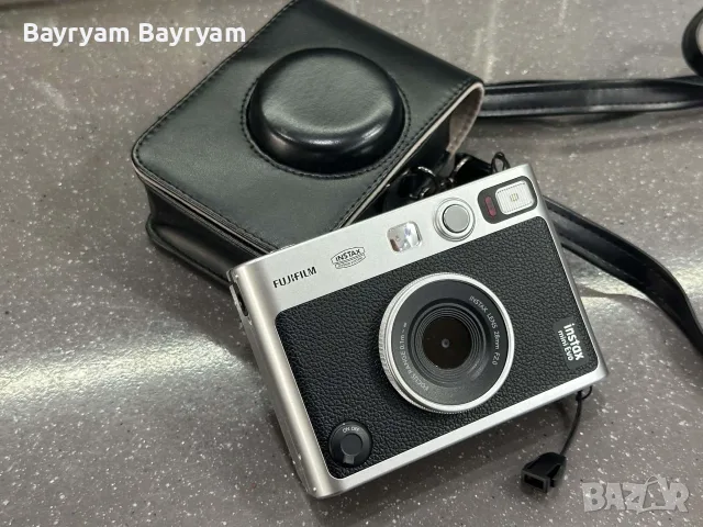 НОВ! Фотоапарат за моментни снимки FUJIFILM MINI EVO