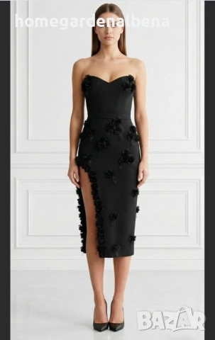 Ефектна Черна Рокля с 3D Цветя и Цепка Размери M-L