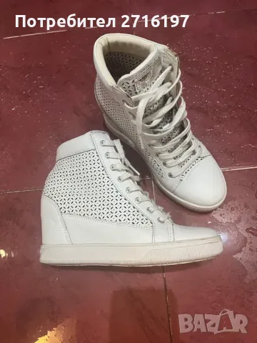 Дамски обувки на Guess, снимка 6 - Пантофи - 55047693