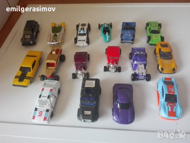 Влакче и метални колички два лота.., снимка 12 - Влакчета, самолети, хеликоптери - 34618076