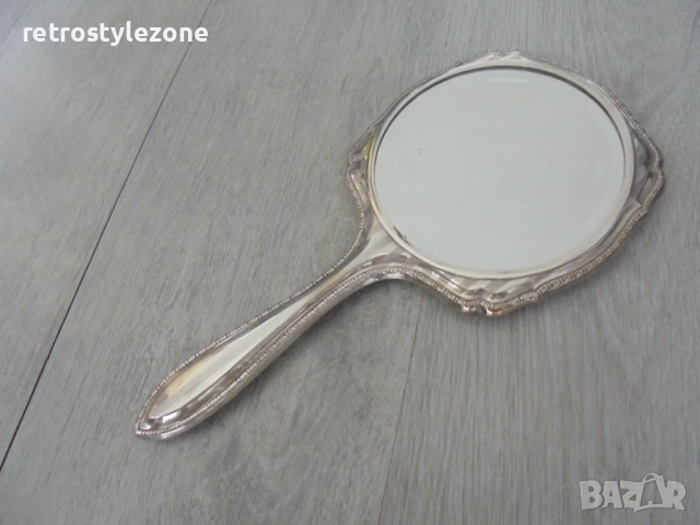 № 8452 Старо огледало с дръжка – метална рамка  