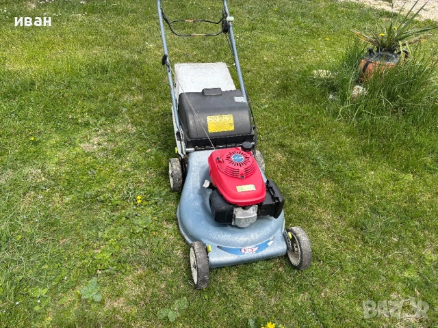 Самоходна косачка хонда, снимка 3 - Градинска техника - 54202873