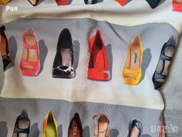 Елегантна рокля Zanardi Italy gold Moschino, снимка 5 - Рокли - 50670709