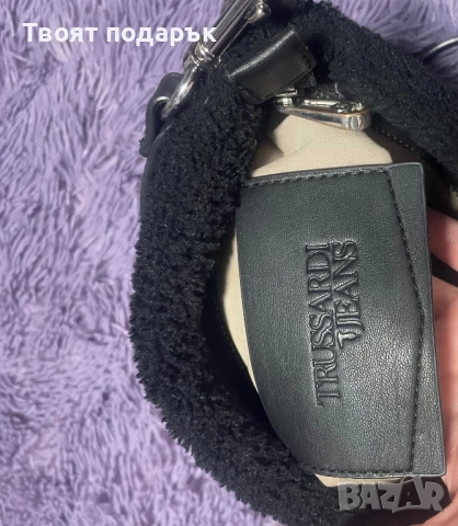 Оригинална пухена чанта trussardi jeans, снимка 3 - Чанти - 52378134
