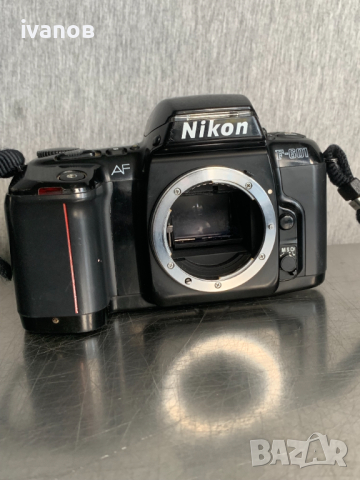 фотоапарат  Nikon F-601 , снимка 1 - Фотоапарати - 44809136