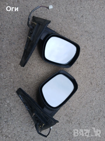 Странични огледала за Тойота Корола Версо 99-04г.
