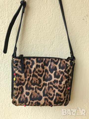 Чантичка през рамо, снимка 8 - Чанти - 37502323