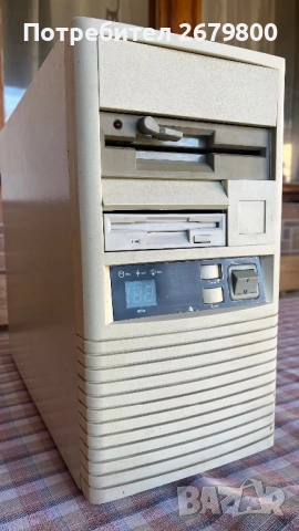 Ретро компютър. Флопи. Процесор. 