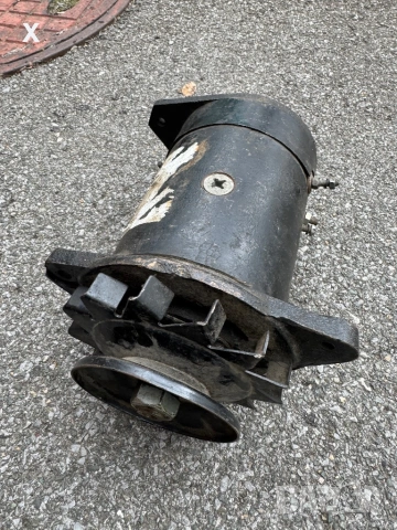 ГЕНЕРАТОР / АЛТЕРНАТОР ЗА МОСКВИЧ НОВ