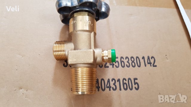 Бутилки за Со2,Аргон,Азот,Каргон и Кислород,кран и редуцир вентили, снимка 8 - Други инструменти - 31728586