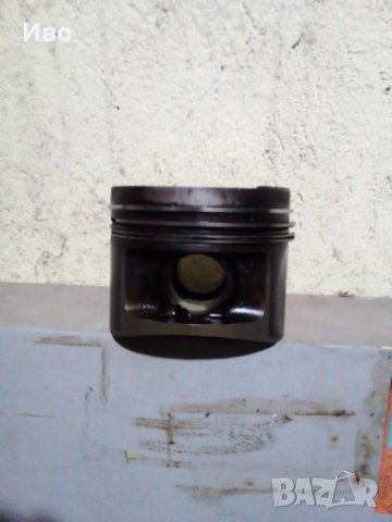 Бутала/Блокове/Глави/Сегменти /Биели/Лагери/Калоянови/Разпред.валове и др. Части, снимка 5 - Части - 35068285