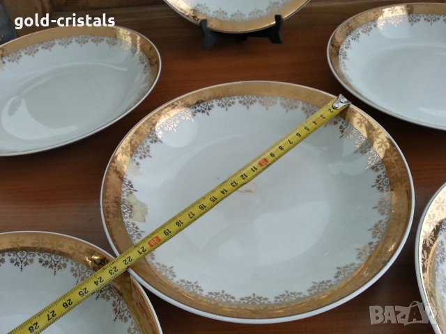 Порцелан Чехословакия сервиз за хранене чинии супник , снимка 2 - Антикварни и старинни предмети - 35089069