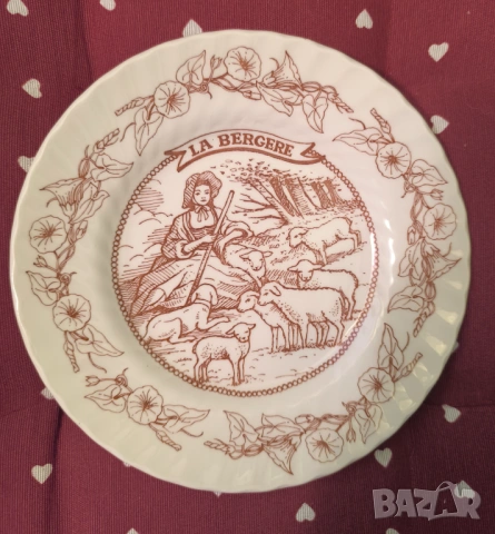 Десертна чиния