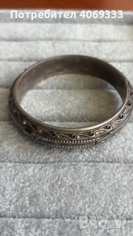 Сребърна твърда гривна 