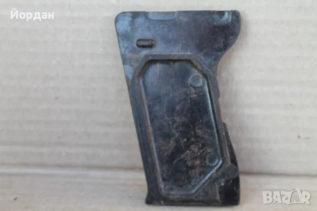Бакелитов чирен за Чешки пистолет ''ТТ'', снимка 4 - Антикварни и старинни предмети - 49576069