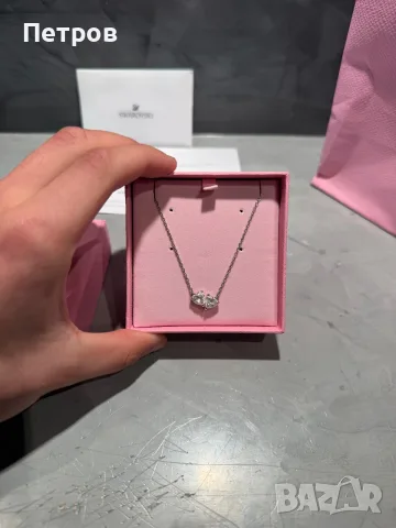 ЧИСТО НОВО 100% оригинално Swarovski дамско колие, снимка 3 - Колиета, медальони, синджири - 56181374