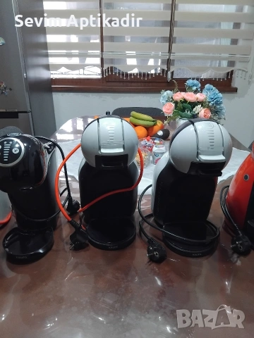 Кафе машини Долче Густо , снимка 3 - Кафемашини - 53357939