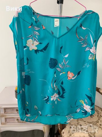 Дамска блуза в размер L/XL, снимка 2 - Тениски - 44728235