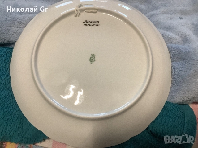 Стенна чиния порцелан произведено в Швейцария  колекция “Зигфрид” 1968 години диаметър 22см, снимка 4 - Колекции - 53030653