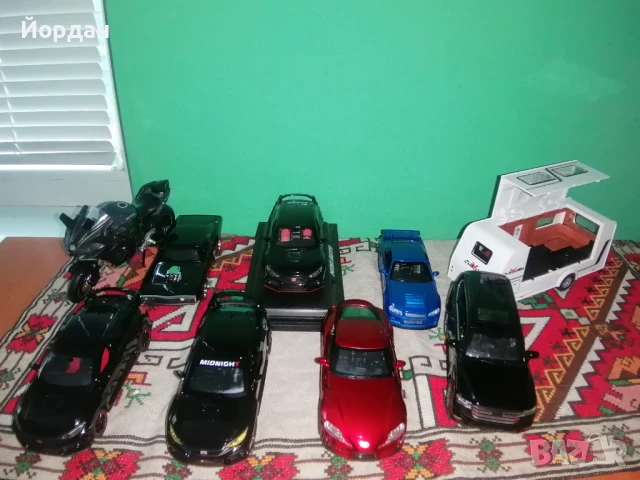 Метални колички с отварящи се врати,работещи фарове и звук от двигател, снимка 7 - Колекции - 51132382